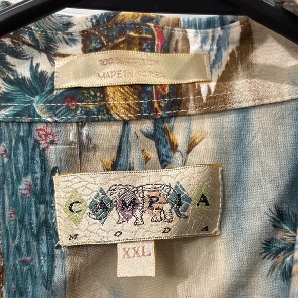 Tropical Island Print Casual Button Down Shirt - Picture 2 of 3